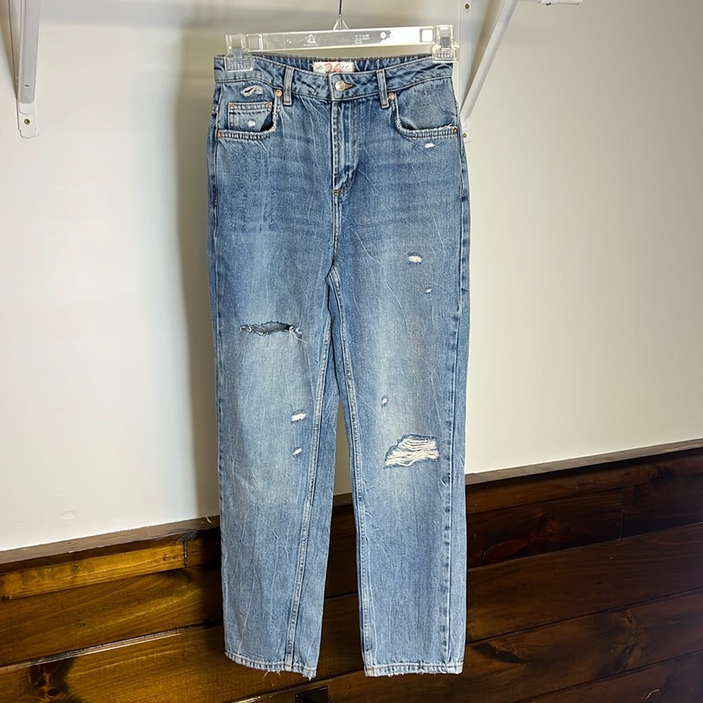 We The Free Straight‎ Leg Distressed Jeans- 26